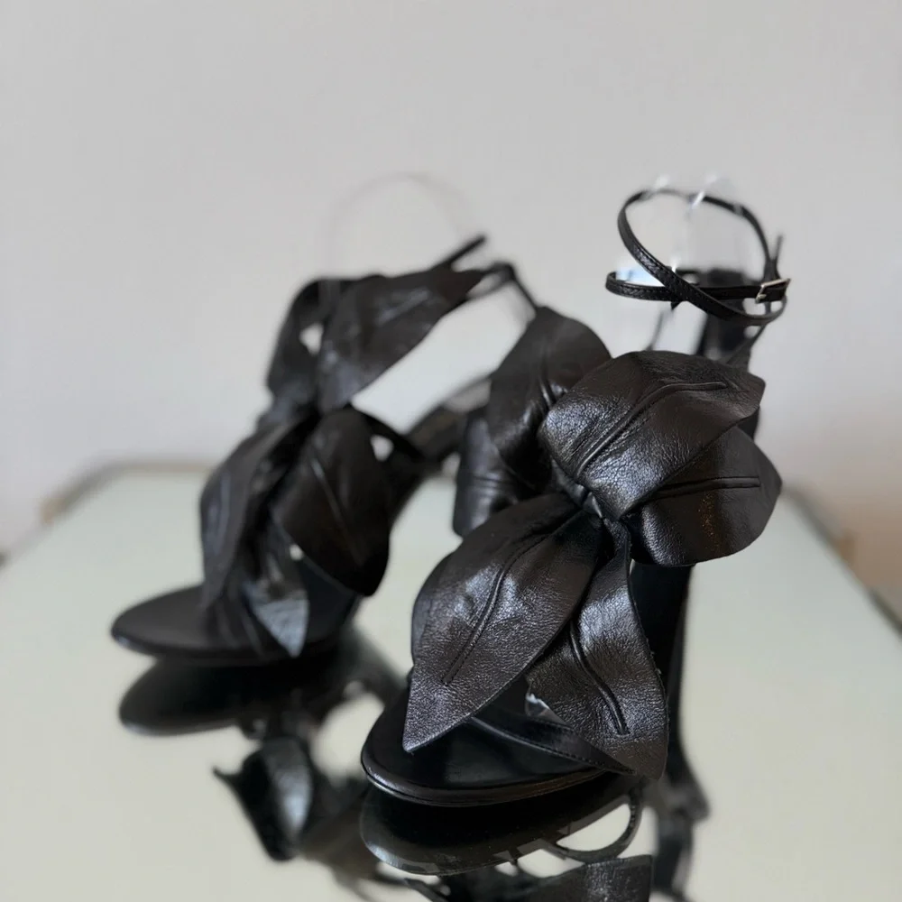 GIUSEPPE ZANOTTI Lilium Stiletto Sandals $1,350 39